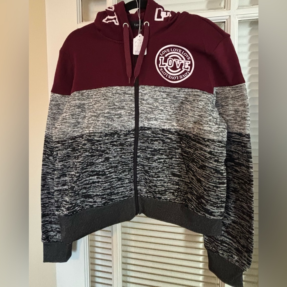 New Look Zippered Love Hoodie ~ Size XL
